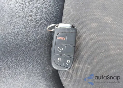 2018 Jeep Compass Latitude Fwd z USA, uszkodzony, nr VIN 3C4NJCBB0JT300094